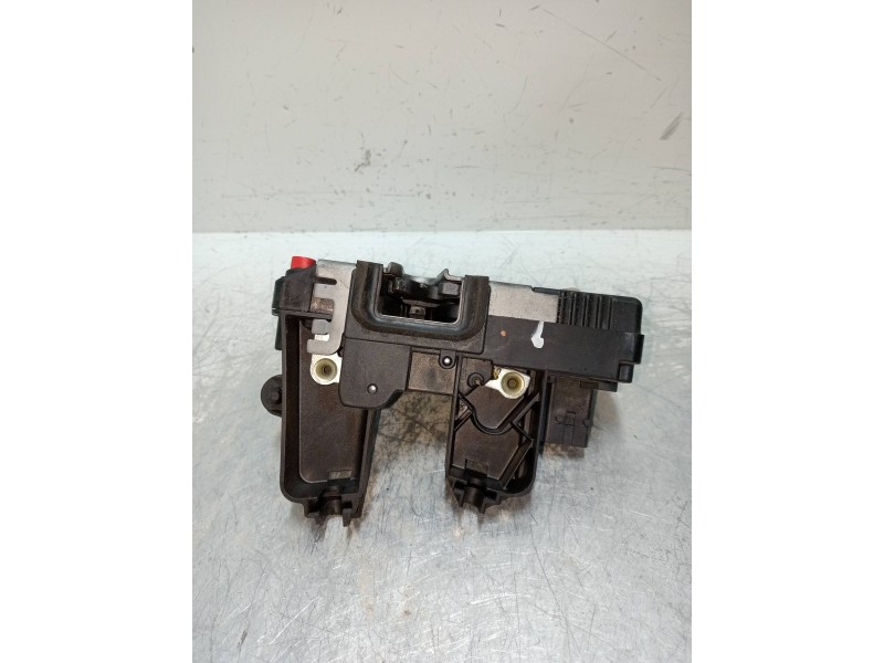 Recambio de motor cierre centralizado trasero izquierdo para opel vectra c berlina 1.8 16v referencia OEM IAM 13210760  5P