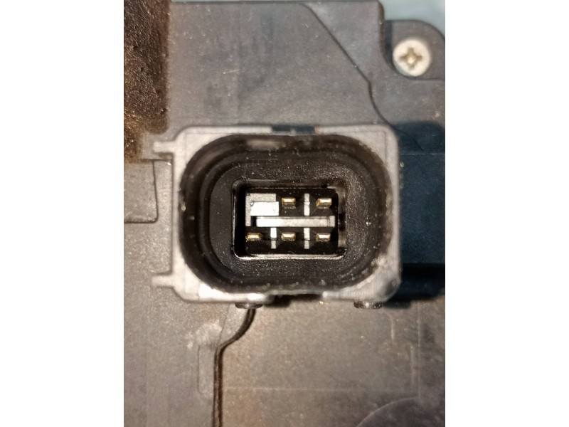 Recambio de motor cierre centralizado trasero izquierdo para opel vectra c berlina 1.8 16v referencia OEM IAM 13210760  5P