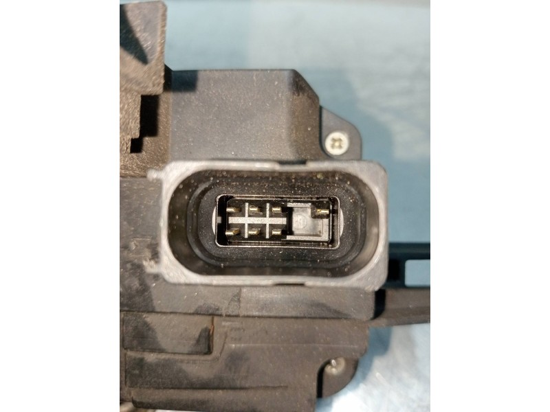 Recambio de motor cierre centralizado delantero izquierdo para opel vectra c berlina club referencia OEM IAM 24447340  4P