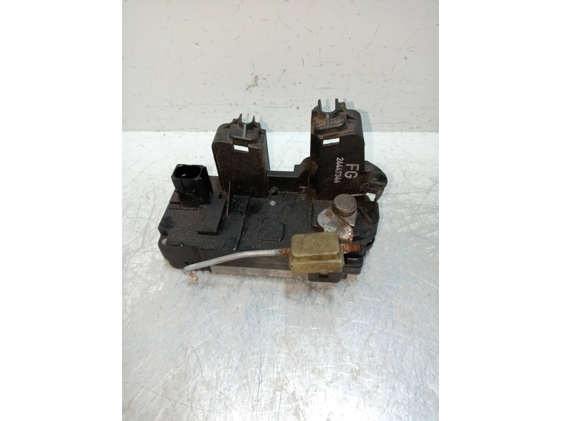 Recambio de motor cierre centralizado trasero derecho para opel vectra c berlina comfort referencia OEM IAM 24447346  4P
