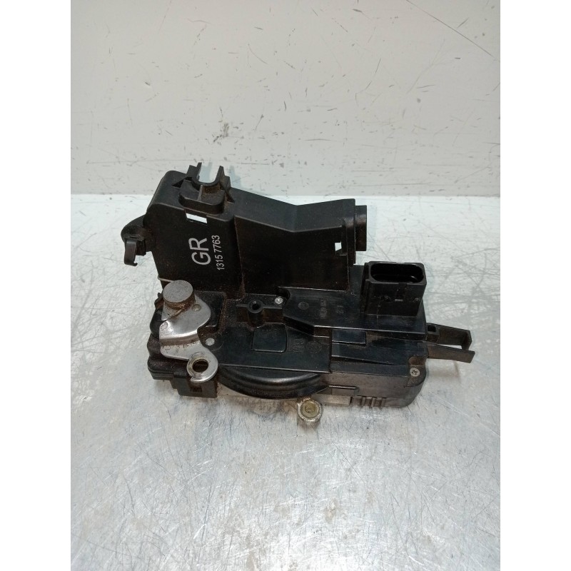 Recambio de motor cierre centralizado delantero izquierdo para opel vectra c caravan elegance referencia OEM IAM 13157763  5P