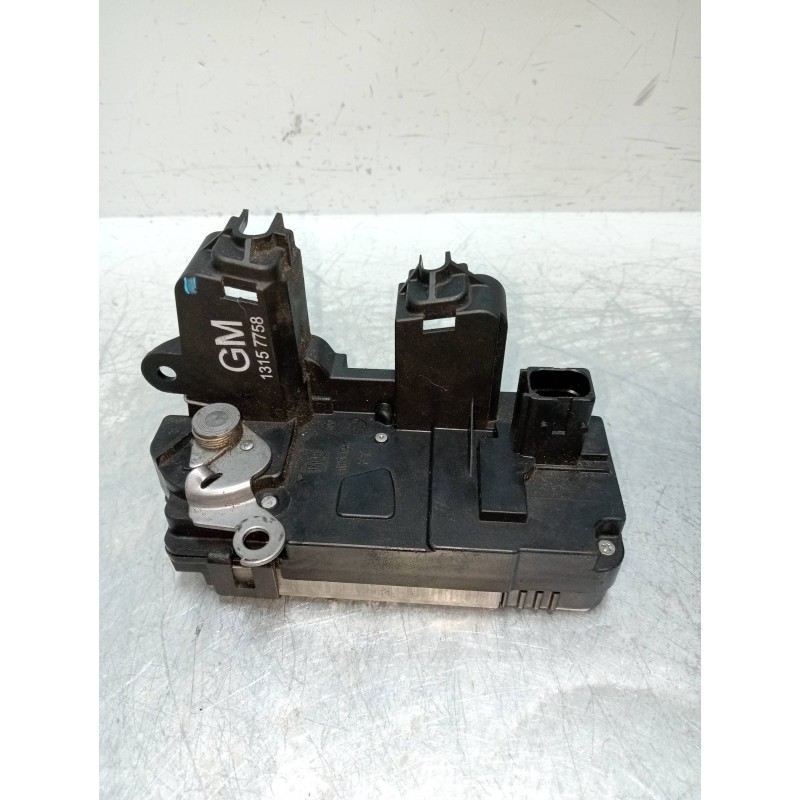 Recambio de motor cierre centralizado trasero izquierdo para opel vectra c berlina 1.9 16v cdti cat (z 19 dth / lrd) referencia 