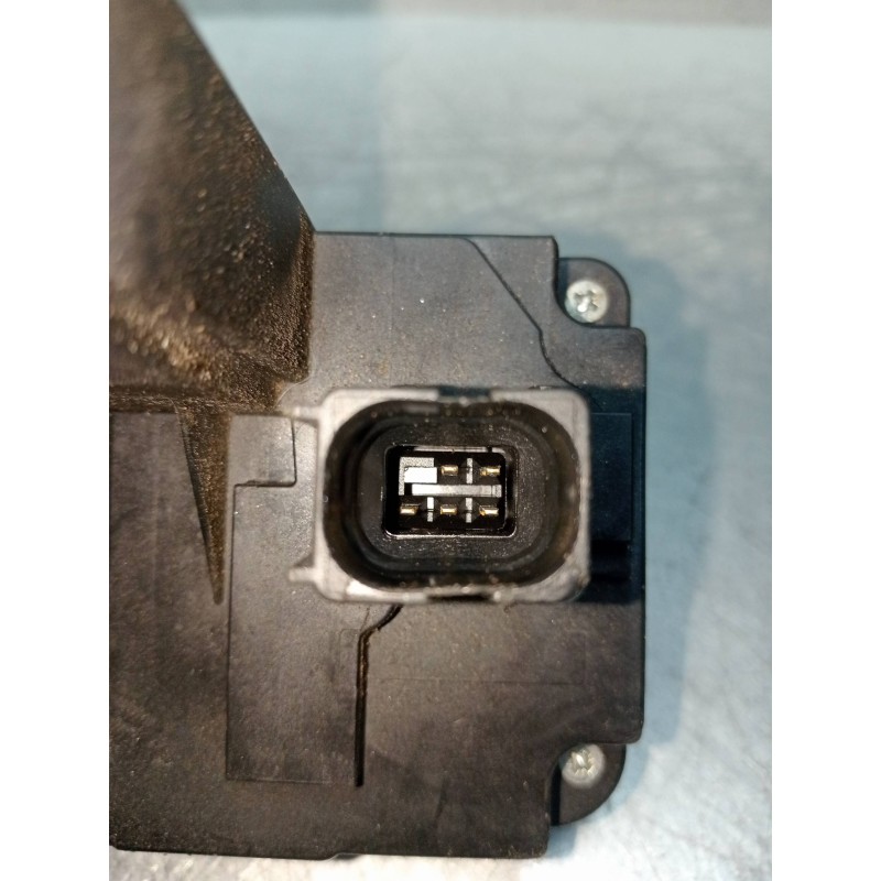 Recambio de motor cierre centralizado trasero izquierdo para opel vectra c berlina 1.9 16v cdti cat (z 19 dth / lrd) referencia 