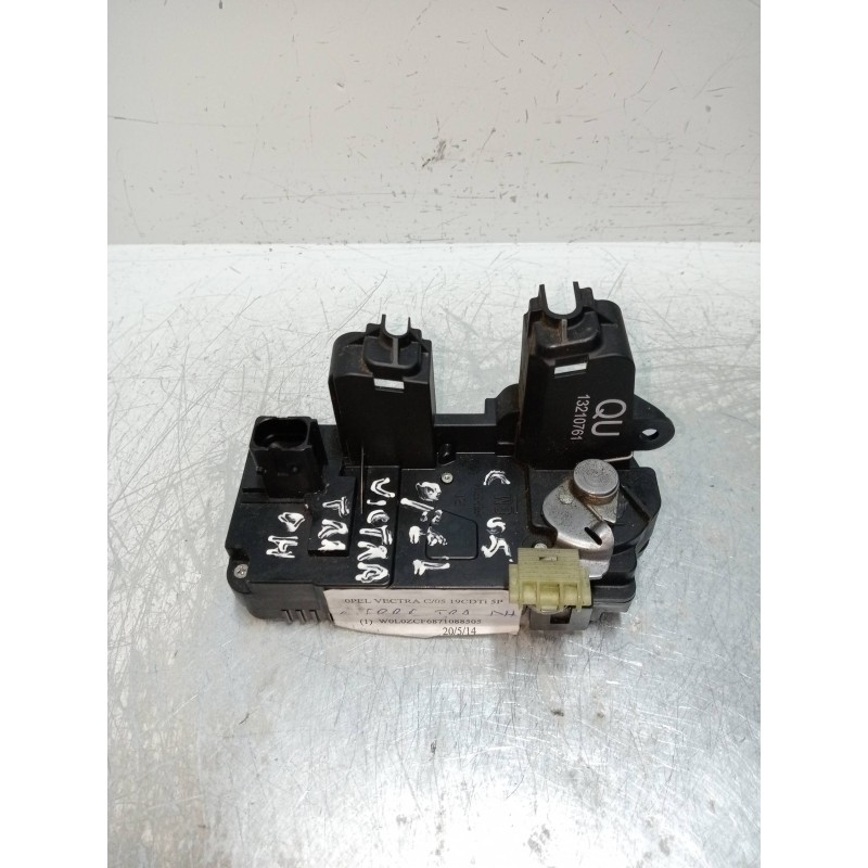 Recambio de motor cierre centralizado trasero derecho para opel vectra c berlina 1.9 cdti referencia OEM IAM 13210761  5P