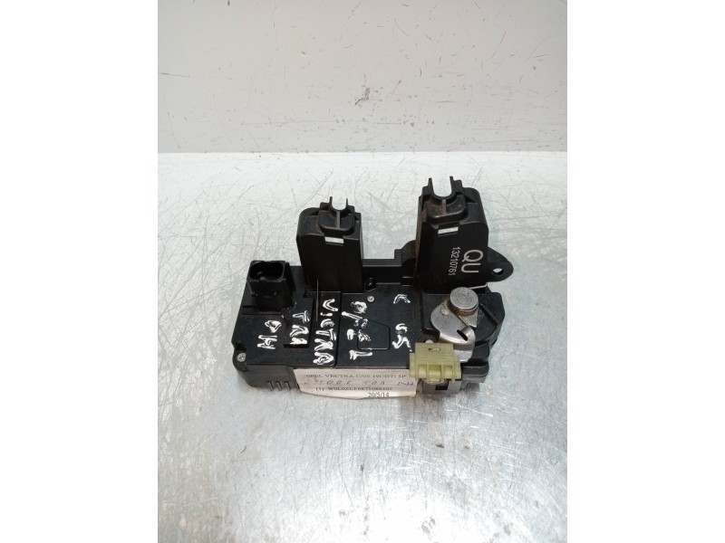 Recambio de motor cierre centralizado trasero derecho para opel vectra c berlina 1.9 cdti referencia OEM IAM 13210761  5P