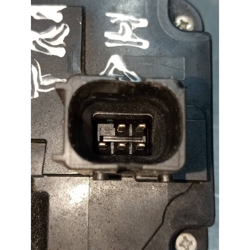 Recambio de motor cierre centralizado trasero derecho para opel vectra c berlina 1.9 cdti referencia OEM IAM 13210761  5P