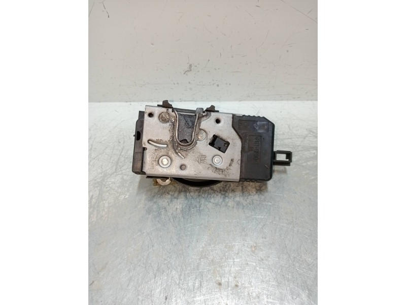 Recambio de motor cierre centralizado delantero derecho para opel vectra c berlina comfort referencia OEM IAM 24447341  4P