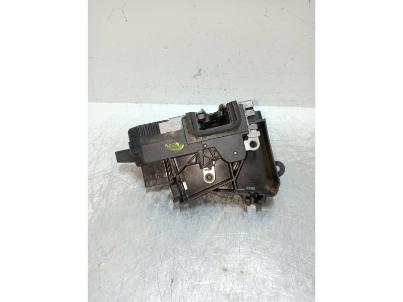 Recambio de motor cierre centralizado delantero derecho para opel vectra c berlina comfort referencia OEM IAM 24447341  4P