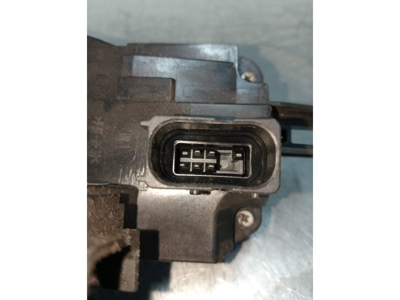 Recambio de motor cierre centralizado delantero derecho para opel vectra c berlina comfort referencia OEM IAM 24447341  4P