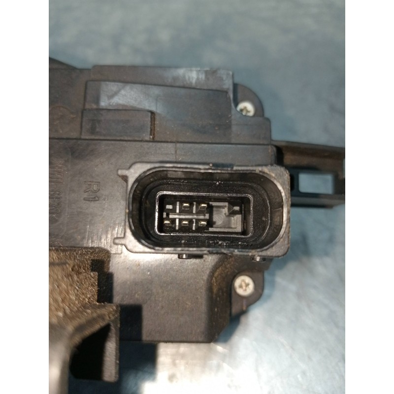 Recambio de motor cierre centralizado delantero derecho para opel vectra c berlina 1.8 16v referencia OEM IAM 13210765  5P