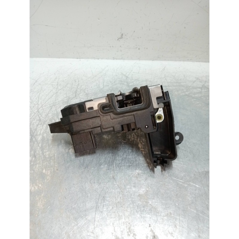 Recambio de motor cierre centralizado delantero derecho para opel zafira b 2.2 16v cat (z 22 yh / lch) referencia OEM IAM 132107