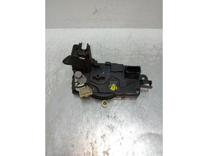 Recambio de motor cierre centralizado delantero izquierdo para opel zafira b 2.2 16v cat (z 22 yh / lch) referencia OEM IAM   5P