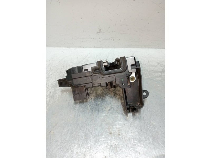 Recambio de motor cierre centralizado delantero derecho para opel zafira b 1.7 16v cdti referencia OEM IAM   5P