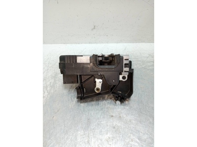 Recambio de motor cierre centralizado delantero derecho para opel zafira a elegance referencia OEM IAM 24444016  5P