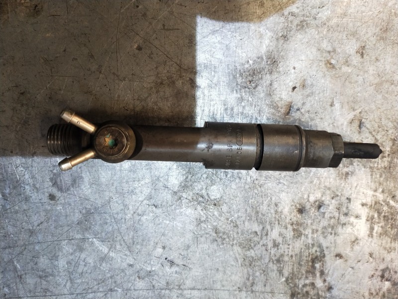 Recambio de inyector para volkswagen lt caja cerrada / combi (mod. 1997) lt 35 caja cerrada referencia OEM IAM 0432193511 074130
