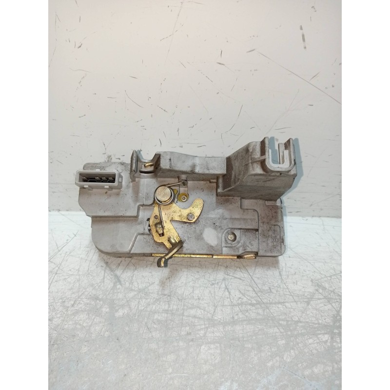 Recambio de motor cierre centralizado trasero derecho para peugeot 307 break / sw (s1) 1.6 16v cat referencia OEM IAM   5P