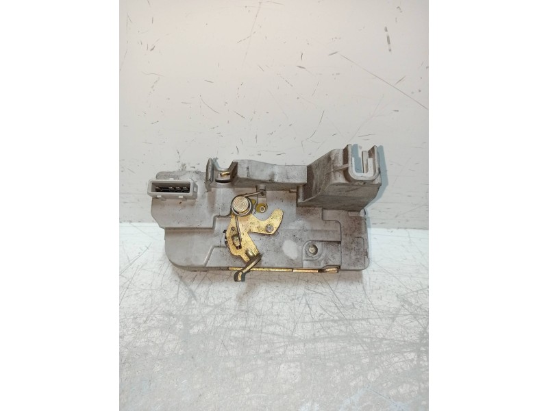 Recambio de motor cierre centralizado trasero derecho para peugeot 307 break / sw (s1) 1.6 16v cat referencia OEM IAM   5P