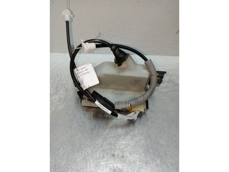 Recambio de motor cierre centralizado delantero derecho para peugeot 208 1.4 hdi fap referencia OEM IAM 45027185 5P 5P