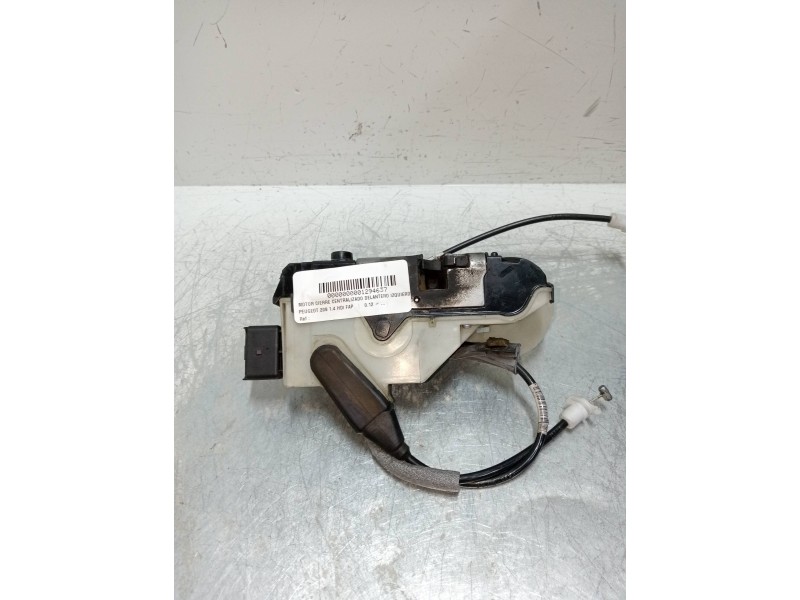 Recambio de motor cierre centralizado delantero izquierdo para peugeot 208 1.4 hdi fap referencia OEM IAM 9688080080 5P 5P