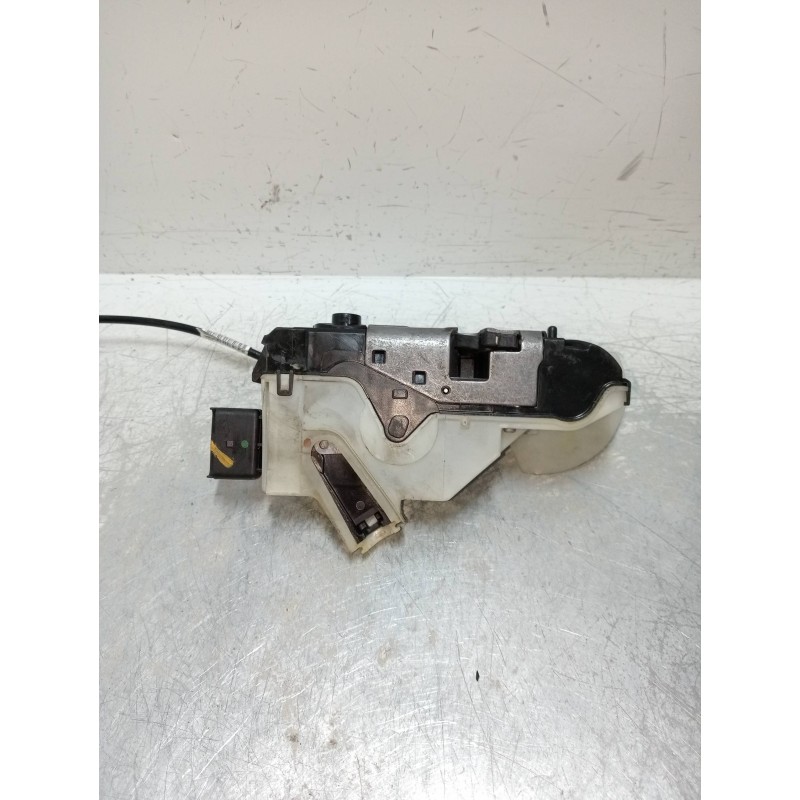 Recambio de motor cierre centralizado delantero izquierdo para peugeot 208 1.4 hdi fap referencia OEM IAM 9612500680 5P 5P