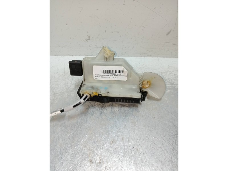 Recambio de motor cierre centralizado delantero izquierdo para peugeot 208 1.4 hdi fap referencia OEM IAM 9612500680 5P 5P