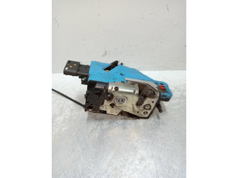 Recambio de motor cierre centralizado trasero derecho para peugeot 207 sw 1.6 16v hdi fap referencia OEM IAM 24099816 24097816 5