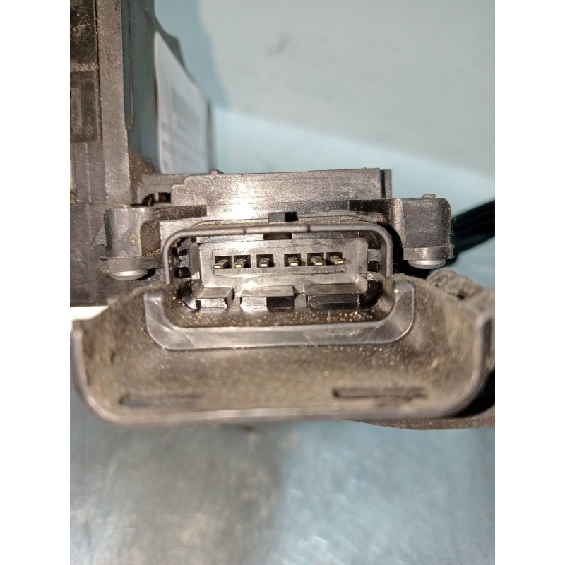 Recambio de motor cierre centralizado delantero derecho para peugeot 207 1.6 16v hdi fap referencia OEM IAM 24099816 24094158 5P