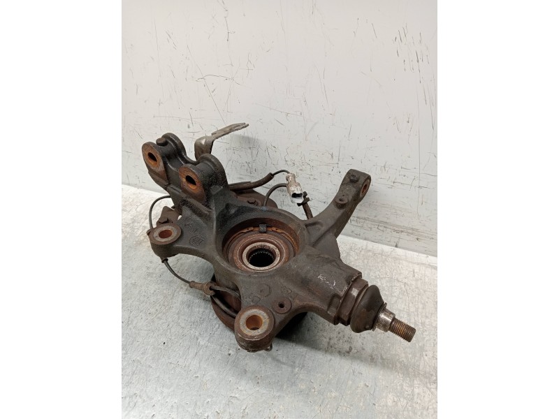 Recambio de mangueta delantera derecha para toyota proace verso compact shuttle referencia OEM IAM   