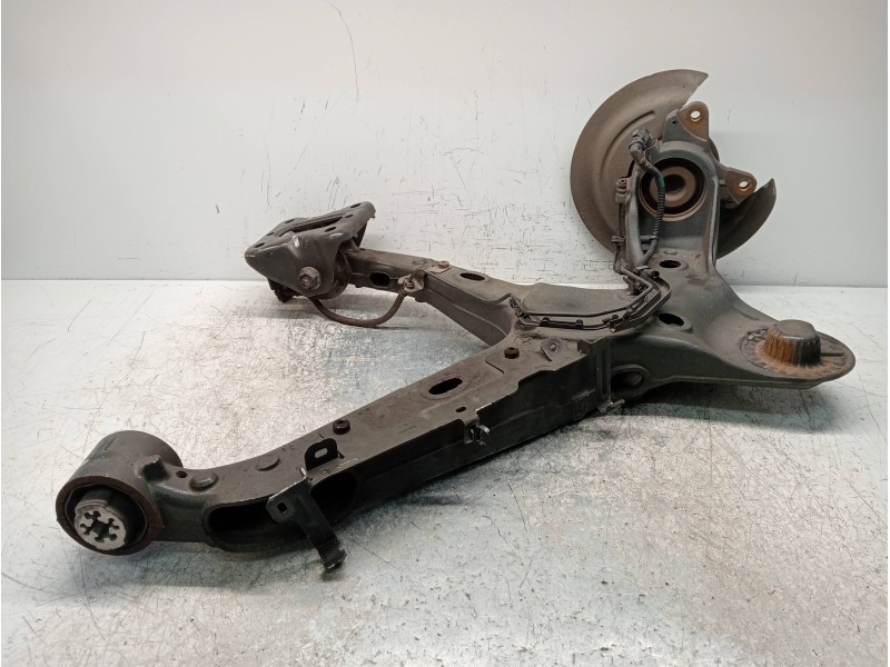 Recambio de mangueta trasera derecha para toyota proace verso compact shuttle referencia OEM IAM 9807504980  