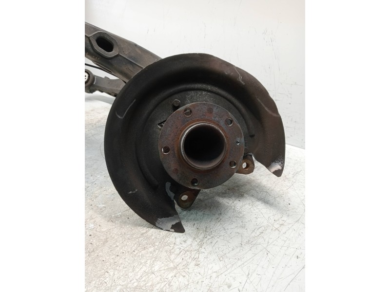 Recambio de mangueta trasera derecha para toyota proace verso compact shuttle referencia OEM IAM 9807504980  