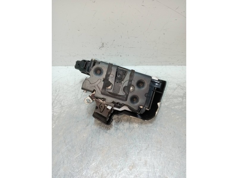 Recambio de motor cierre centralizado trasero derecho para ford focus c-max (cap) 1.6 tdci cat referencia OEM IAM 3M5AR26412BP  
