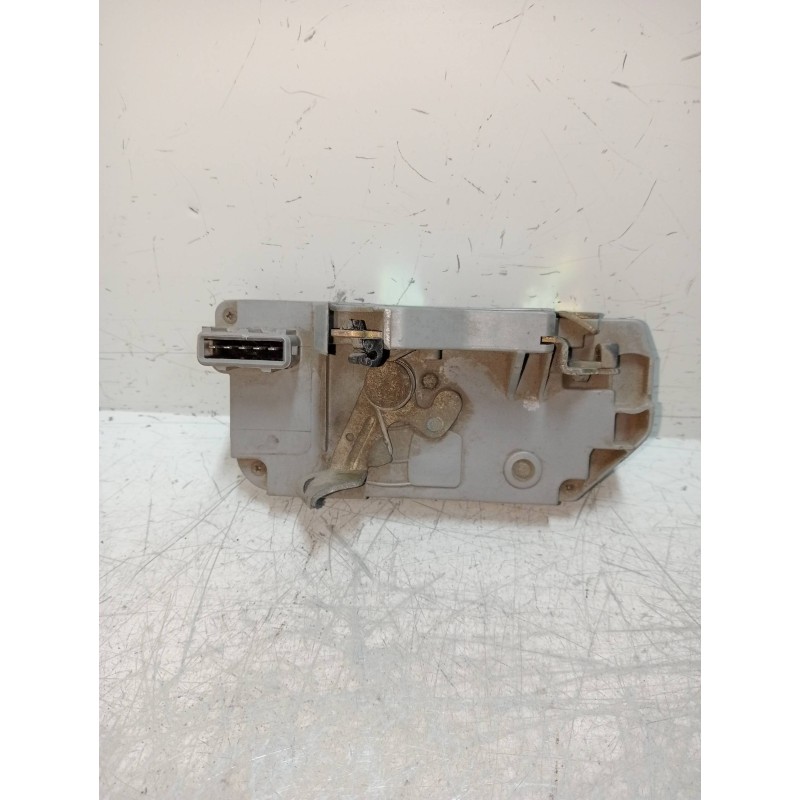 Recambio de motor cierre centralizado trasero derecho para peugeot 306 berlina 4 puertas (s1) style d referencia OEM IAM   4P Recambio de motor cierre centralizado trasero derecho para peugeot 306 berlina 4 puertas (s1) style d referencia OEM IAM   4P