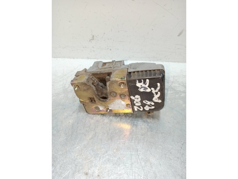 Recambio de motor cierre centralizado delantero derecho para peugeot 206 berlina xr referencia OEM IAM  5P 5P Recambio de motor cierre centralizado delantero derecho para peugeot 206 berlina xr referencia OEM IAM  5P 5P