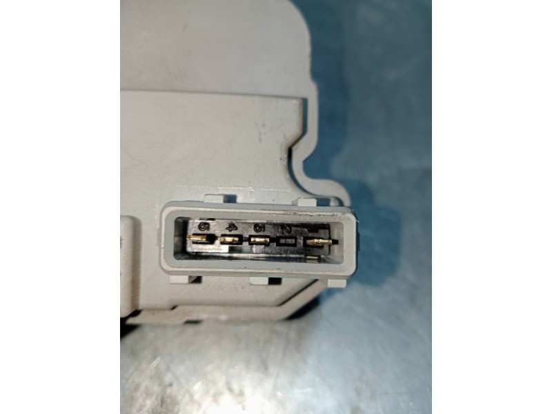Recambio de motor cierre centralizado trasero derecho para peugeot 206+ básico referencia OEM IAM   5P