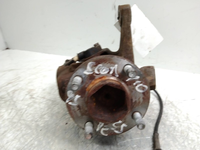 Recambio de mangueta delantera derecha para ford scorpio berl./turnier 2.3 16v dohc cat referencia OEM IAM   