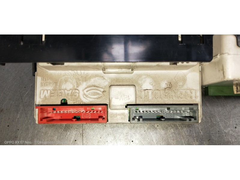 Recambio de pantalla multifuncion para renault scenic rx4 (ja0) 1.9 dci referencia OEM IAM P8200142416  