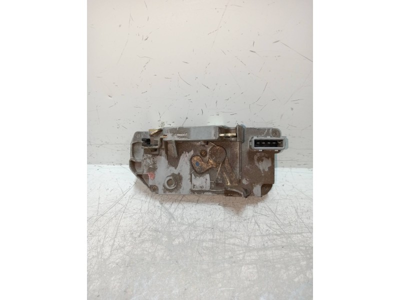 Recambio de motor cierre centralizado trasero izquierdo para peugeot 306 berlina 3/4/5 puertas (s2) graffic referencia OEM IAM  