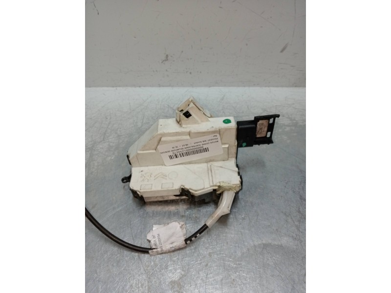 Recambio de motor cierre centralizado delantero derecho para peugeot 308 confort referencia OEM IAM A01456 1333507 3P