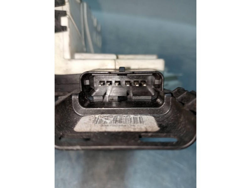 Recambio de motor cierre centralizado delantero derecho para peugeot 308 confort referencia OEM IAM A01456 1333507 3P