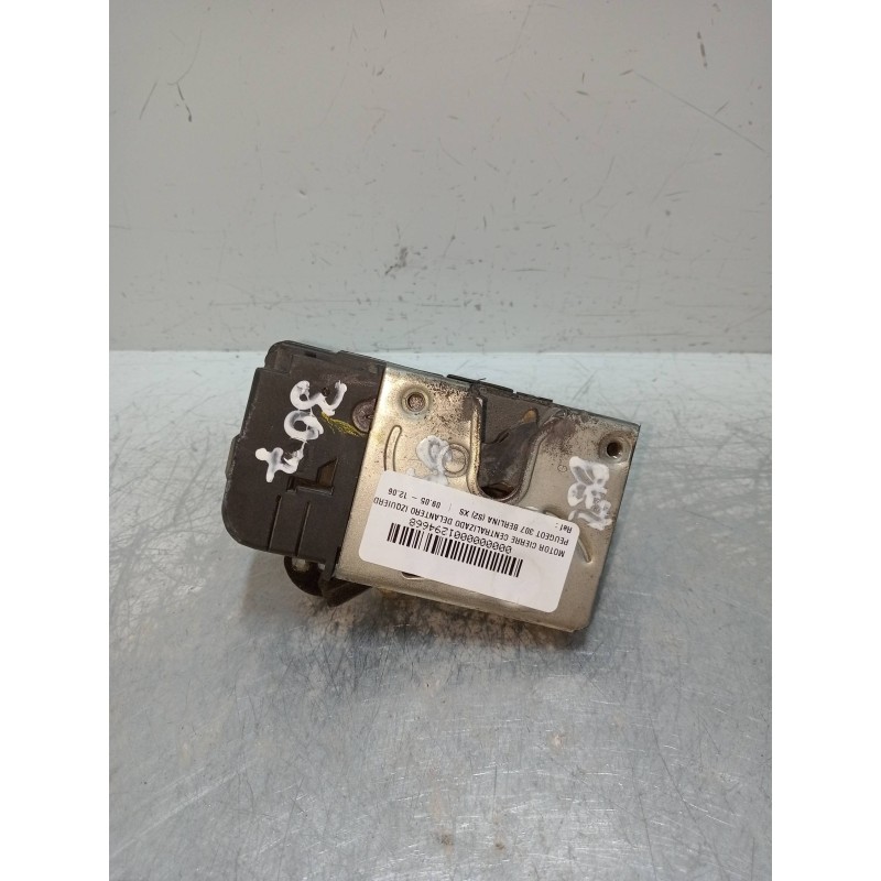 Recambio de motor cierre centralizado delantero izquierdo para peugeot 307 berlina (s2) xs referencia OEM IAM 23973158 3P 3P