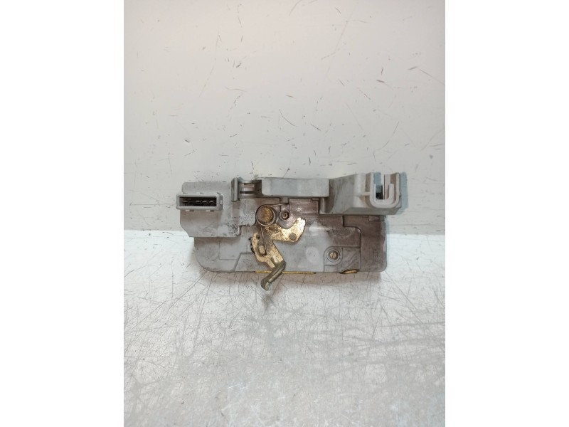 Recambio de motor cierre centralizado trasero derecho para peugeot 307 (s1) xt referencia OEM IAM   5P