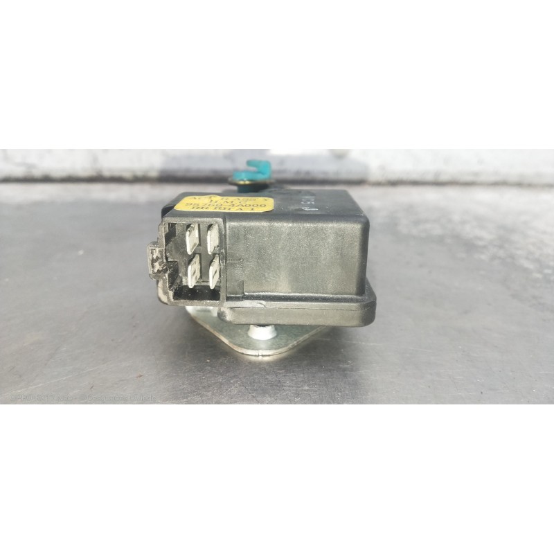 Recambio de motor cierre centralizado trasero derecho para hyundai h 1 2.5 turbodiesel referencia OEM IAM 957604A000  5P