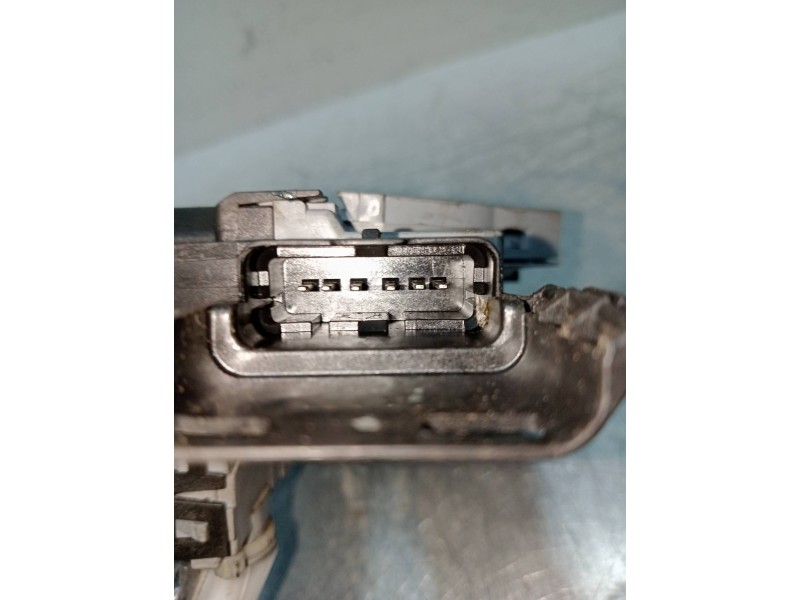 Recambio de motor cierre centralizado trasero izquierdo para peugeot 308 1.6 16v referencia OEM IAM 567165 A01520 5P
