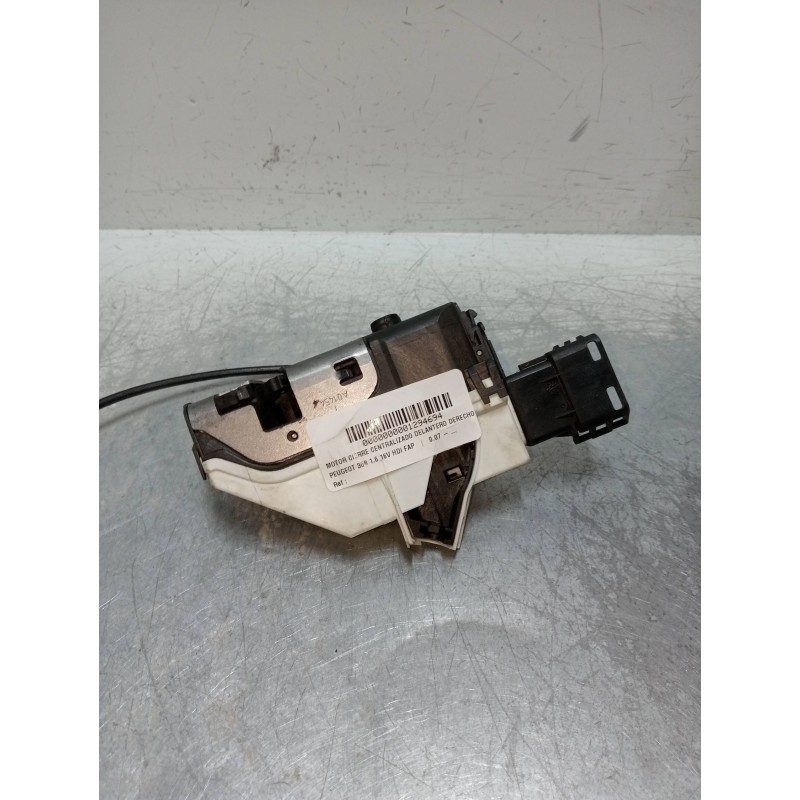 Recambio de motor cierre centralizado delantero derecho para peugeot 308 1.6 16v hdi fap referencia OEM IAM 567147 1325407 5P