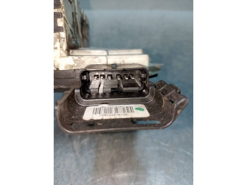 Recambio de motor cierre centralizado delantero derecho para peugeot 308 1.6 16v hdi fap referencia OEM IAM 567147 1325407 5P