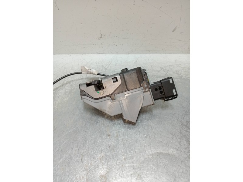 Recambio de motor cierre centralizado trasero derecho para peugeot 308 sw sport referencia OEM IAM 732107 4180M078715 5P