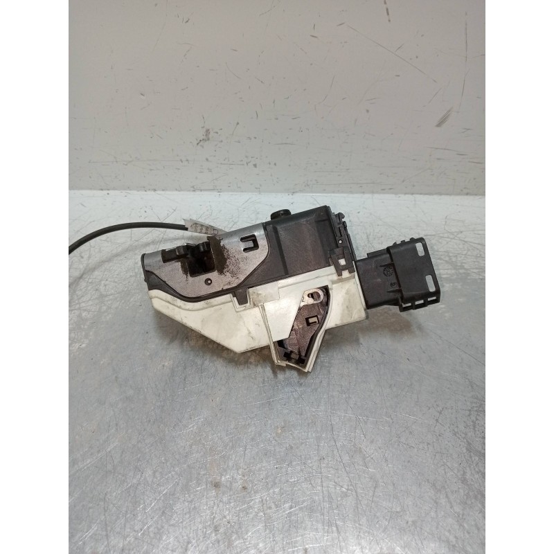 Recambio de motor cierre centralizado delantero derecho para peugeot 308 sw confort referencia OEM IAM 567147 A01545 5P