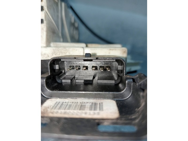 Recambio de motor cierre centralizado delantero derecho para peugeot 308 sw confort referencia OEM IAM 567147 A01545 5P