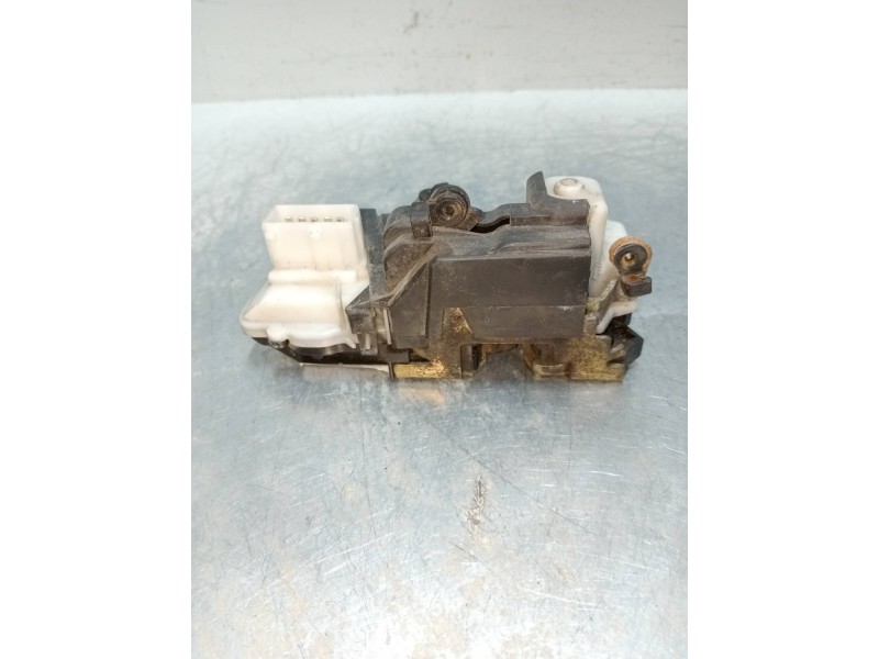 Recambio de motor cierre centralizado delantero izquierdo para peugeot 406 coupe (s1/s2) 2.2 hdi referencia OEM IAM   2P