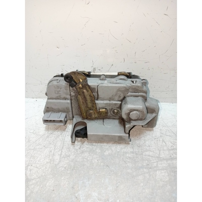 Recambio de motor cierre centralizado trasero izquierdo para peugeot 406 berlina (s1/s2) sldt referencia OEM IAM   4P Recambio de motor cierre centralizado trasero izquierdo para peugeot 406 berlina (s1/s2) sldt referencia OEM IAM   4P